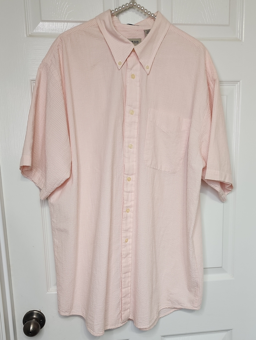 Izod Mens Light Pink White Stripe Seersucker Shortsleeve Button Down  Shirt